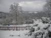 On peut profiter d’une terrasse avec vue sur les monts de la Margeride.