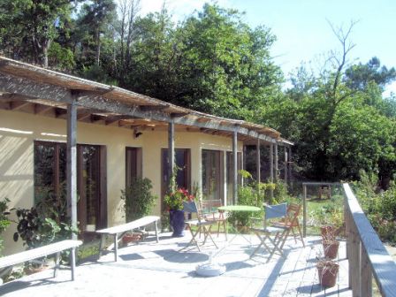 Habitat groupé éco-hameau maison en paille bioclimatique à vendre en Ardèche 07 en Rhone-Alpes