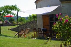 Voile ombrage terrasse gîtes écologiques