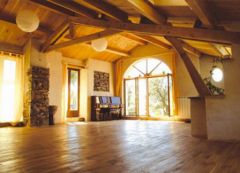 Grande salle maison écologique
