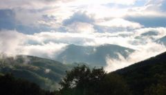 Montagnes nuages