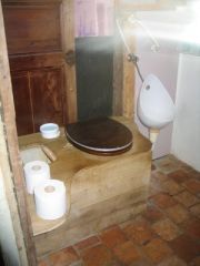 toilettes sèches et urinoir