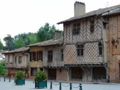 Vieilles maisons à colombages à Rieux-Volvestre