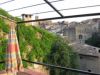 La terrasse de la cuisine avec vue sur le vieux village